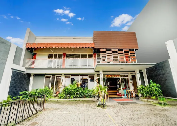 Hotel O Siwalankerto Near Surabaya Carnival