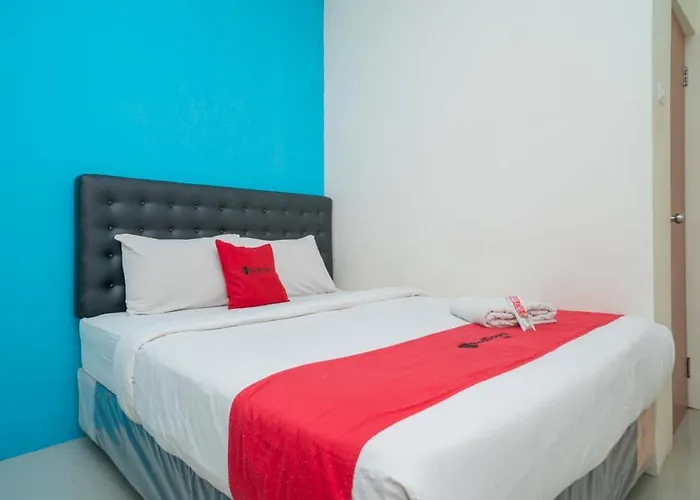 RedDoorz @ Darmo Park 1 Surabaya Hotel
